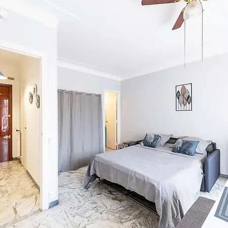 Studio Centre - * Menton